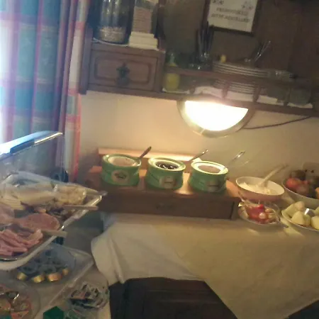 Gaestehaus Erle ホームステイ *